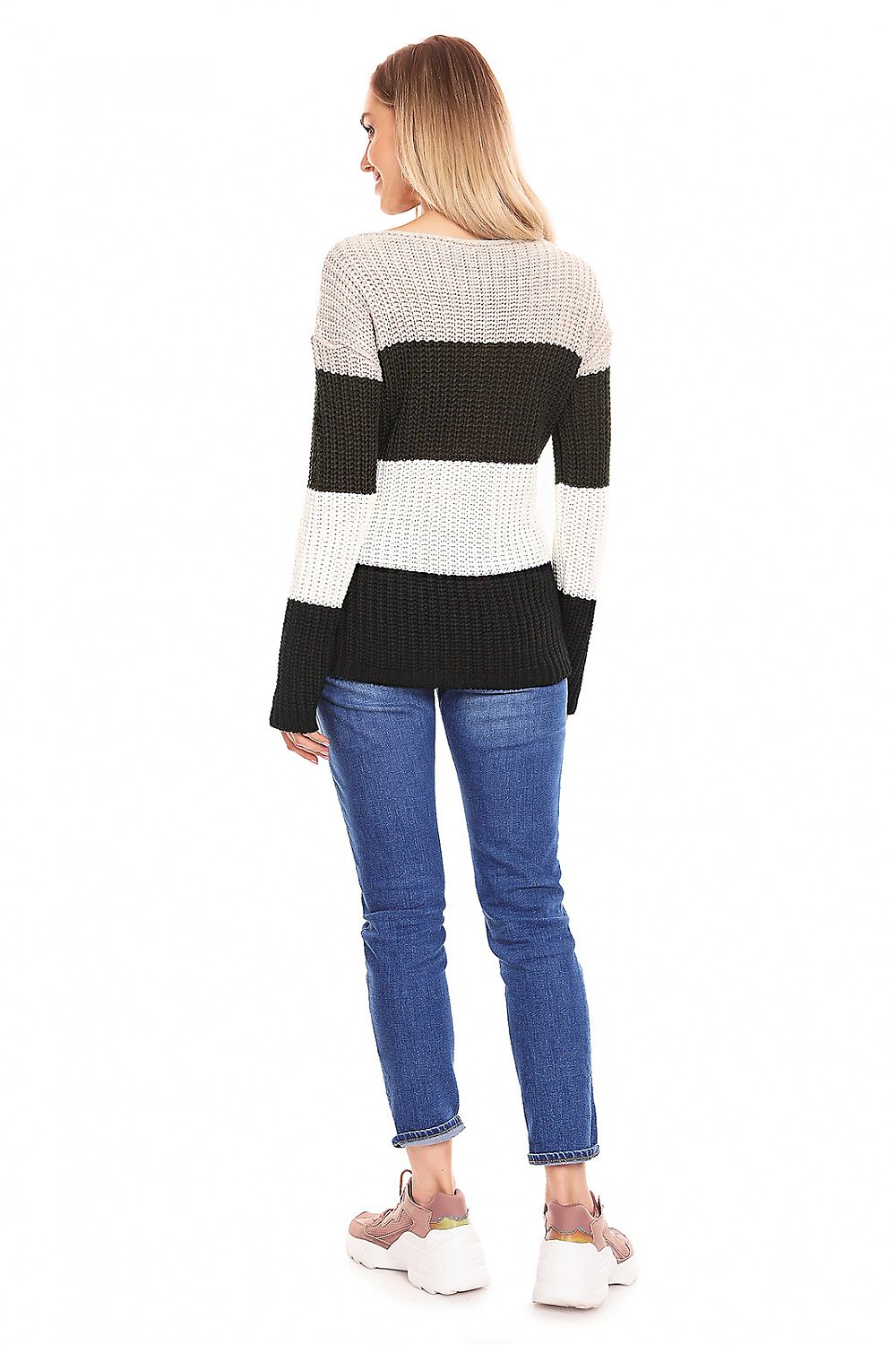 Pregnancy sweater model 132018