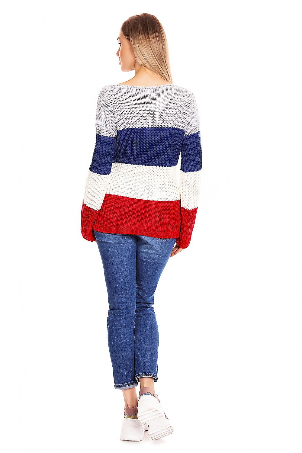 Pregnancy sweater model 132021