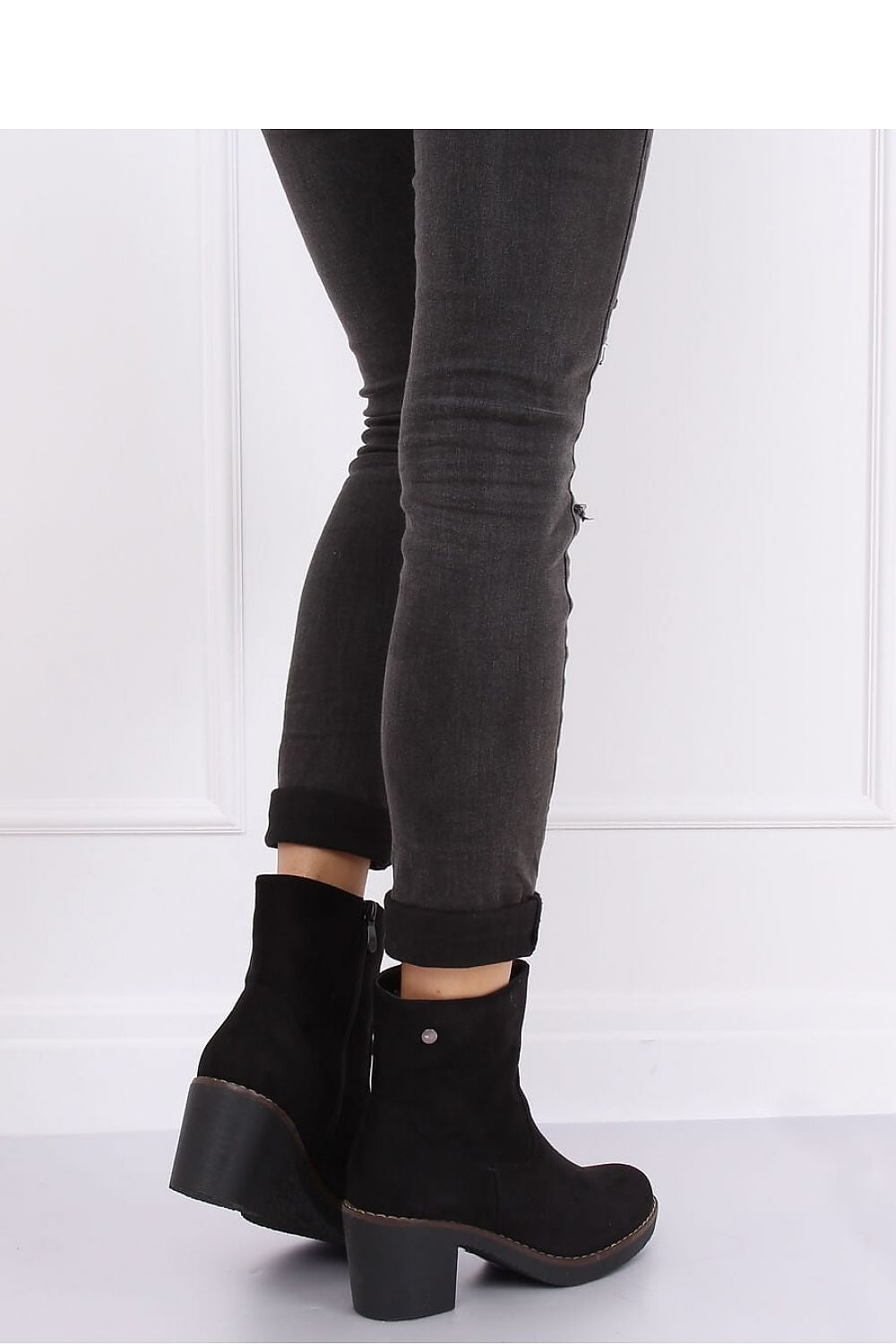 Heel boots model 135426