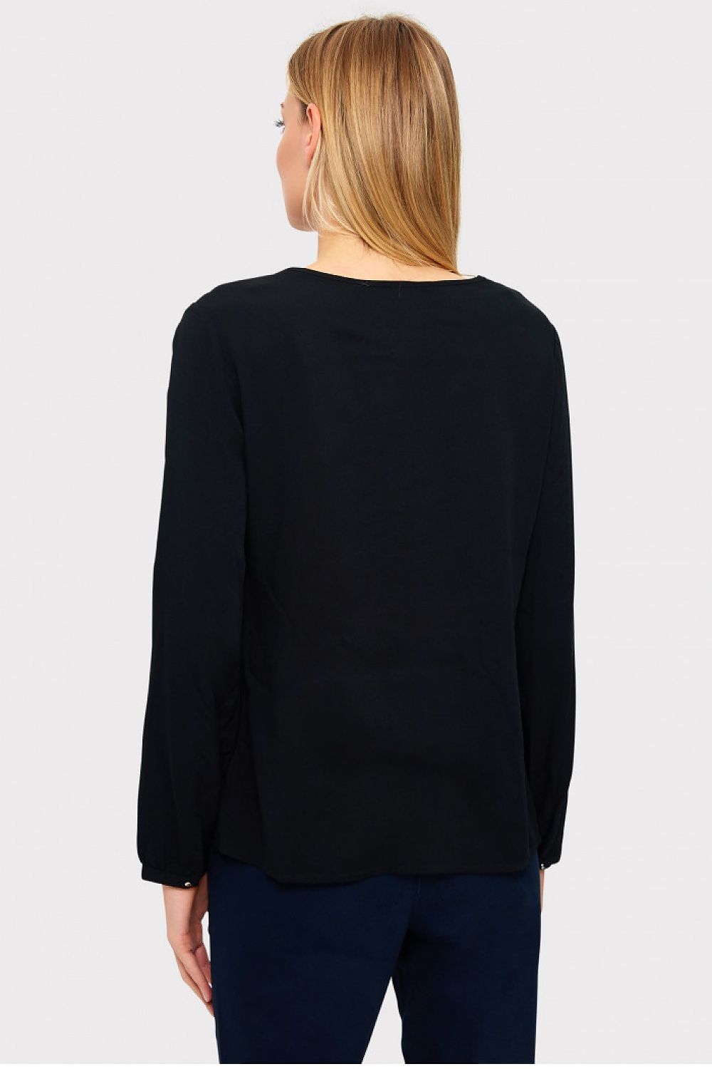 Blouse model 147034