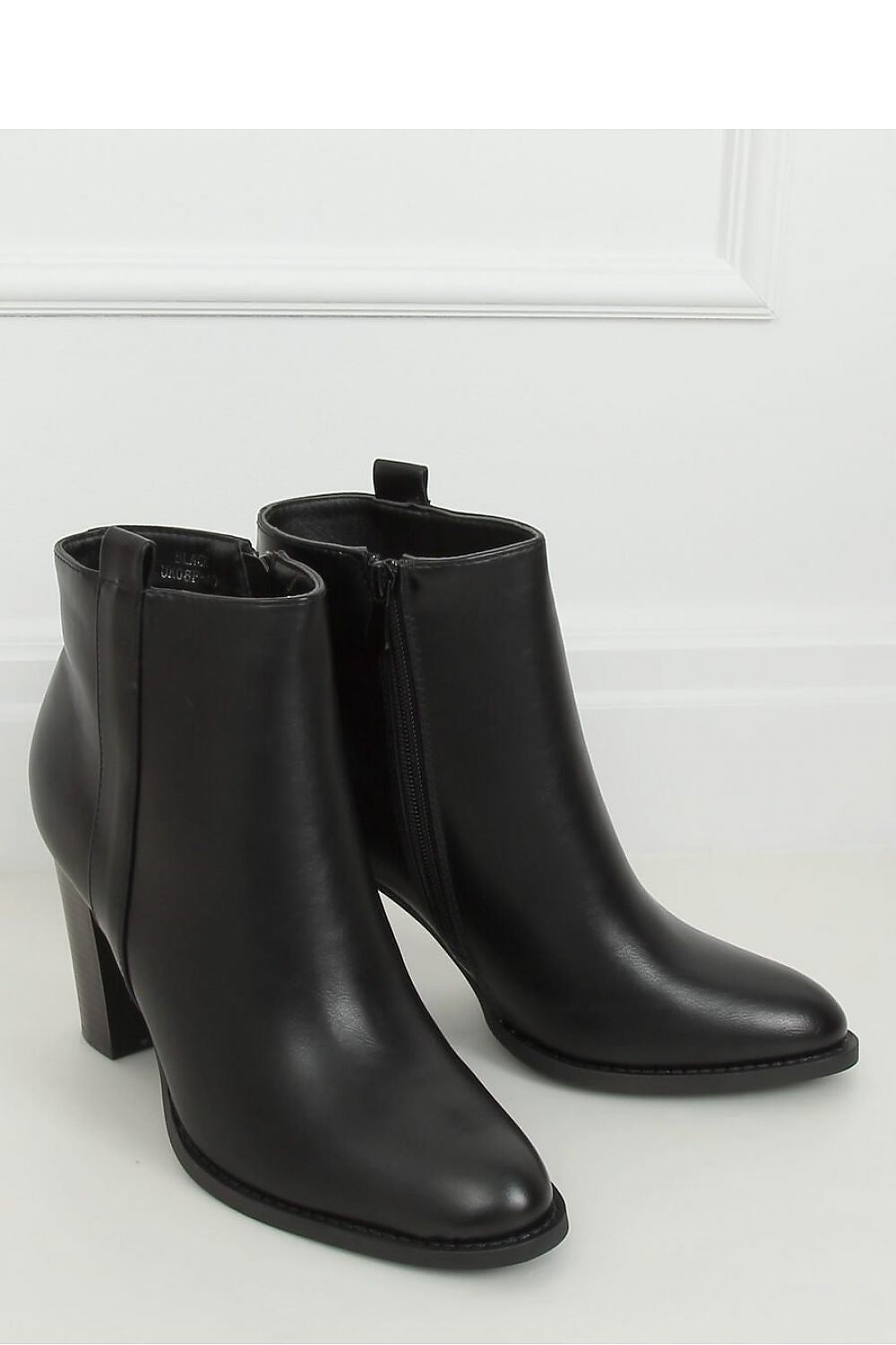 Heel boots model 147364