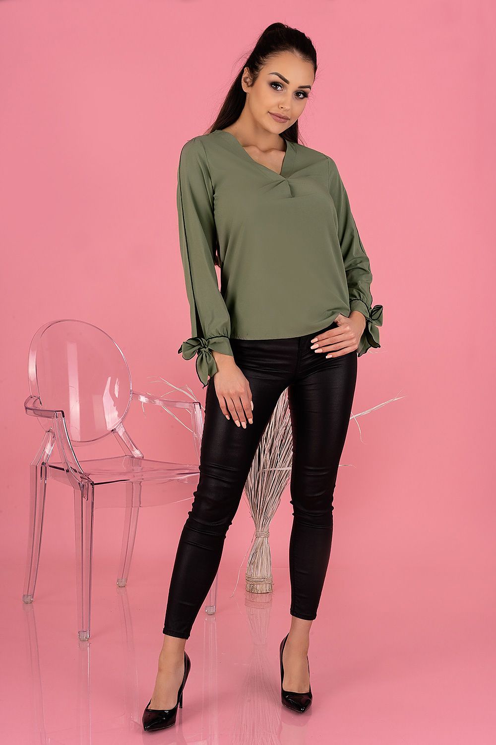 Blouse model 149066