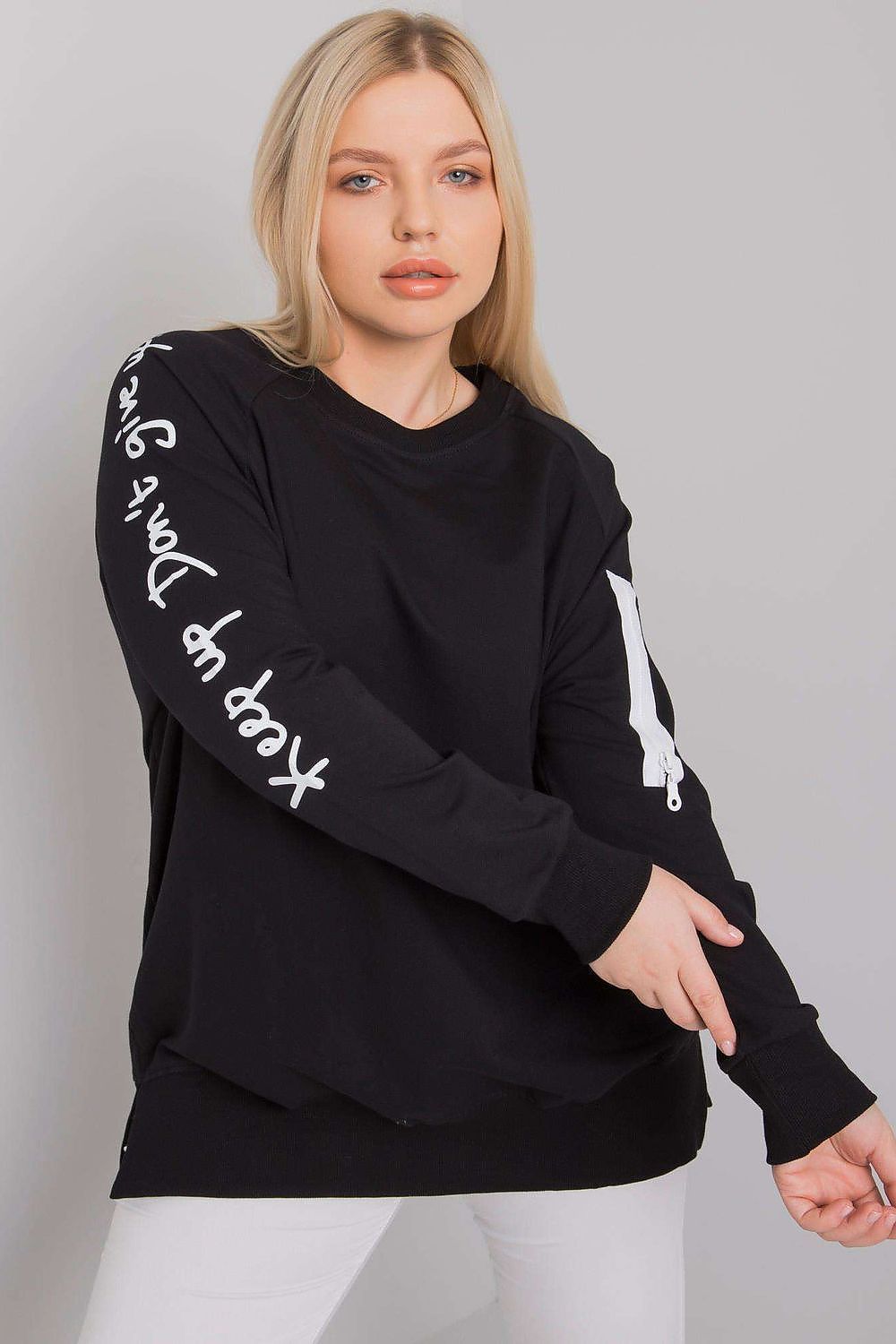 Sweatshirt model 160044