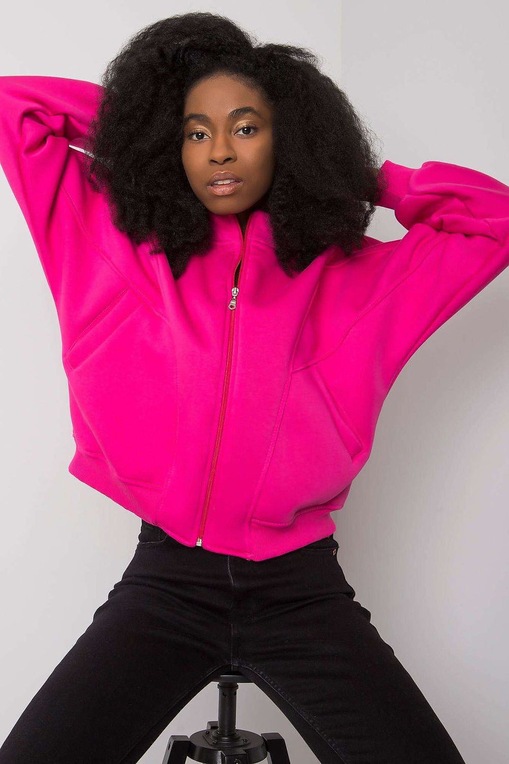 Sweatshirt model 161928