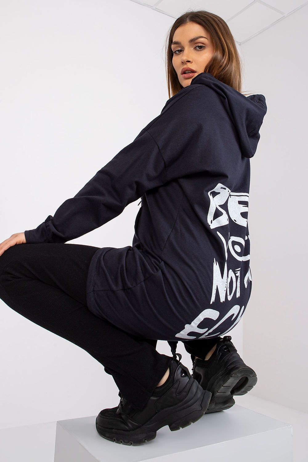 Sweatshirt model 162561