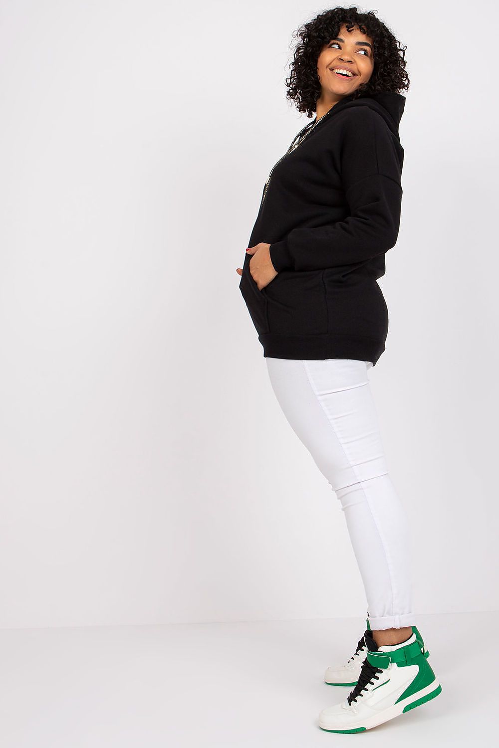Sweatshirt model 163017