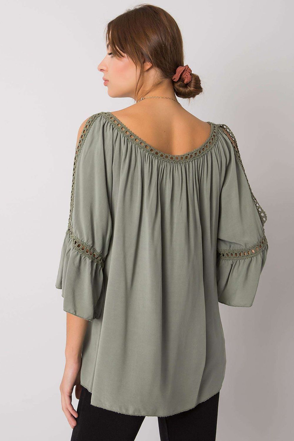 Blouse model 165902