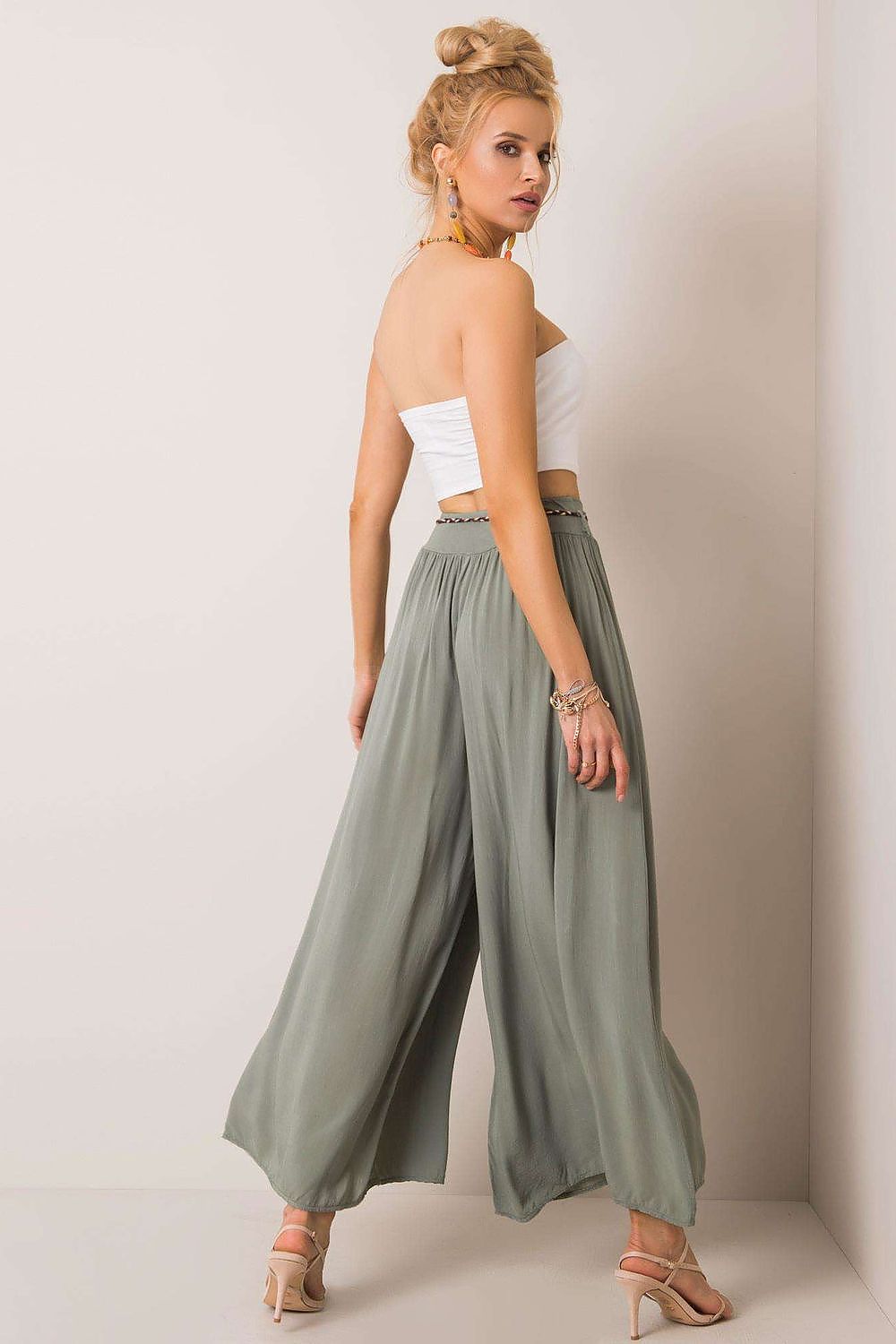 Women trousers model 166062