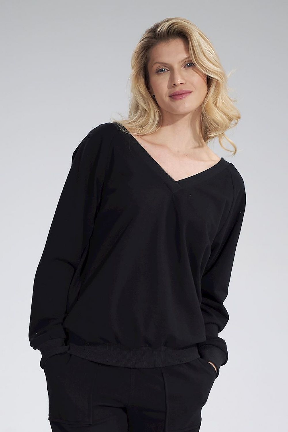 Sweatshirt model 167890