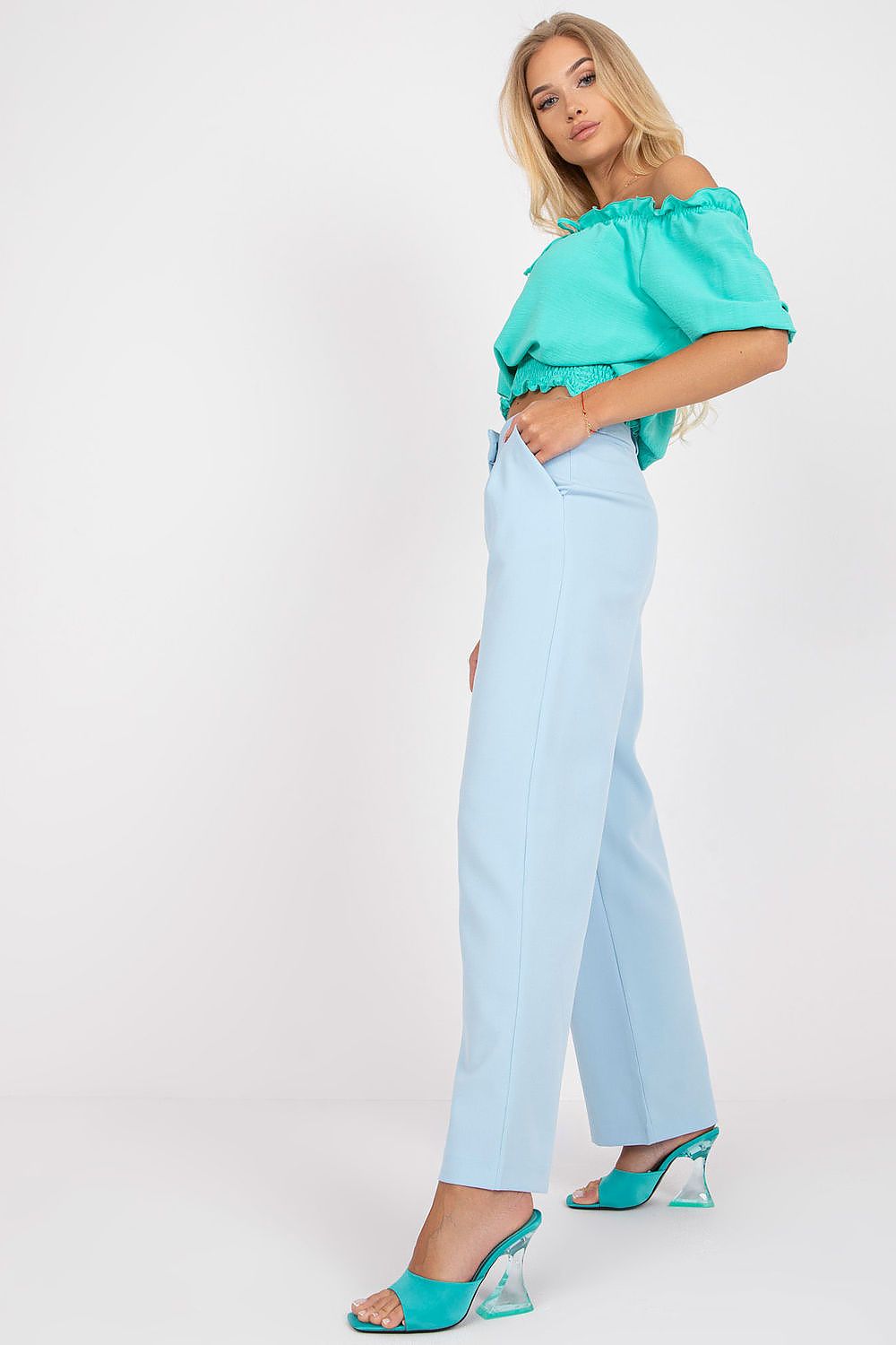 Women trousers model 168192