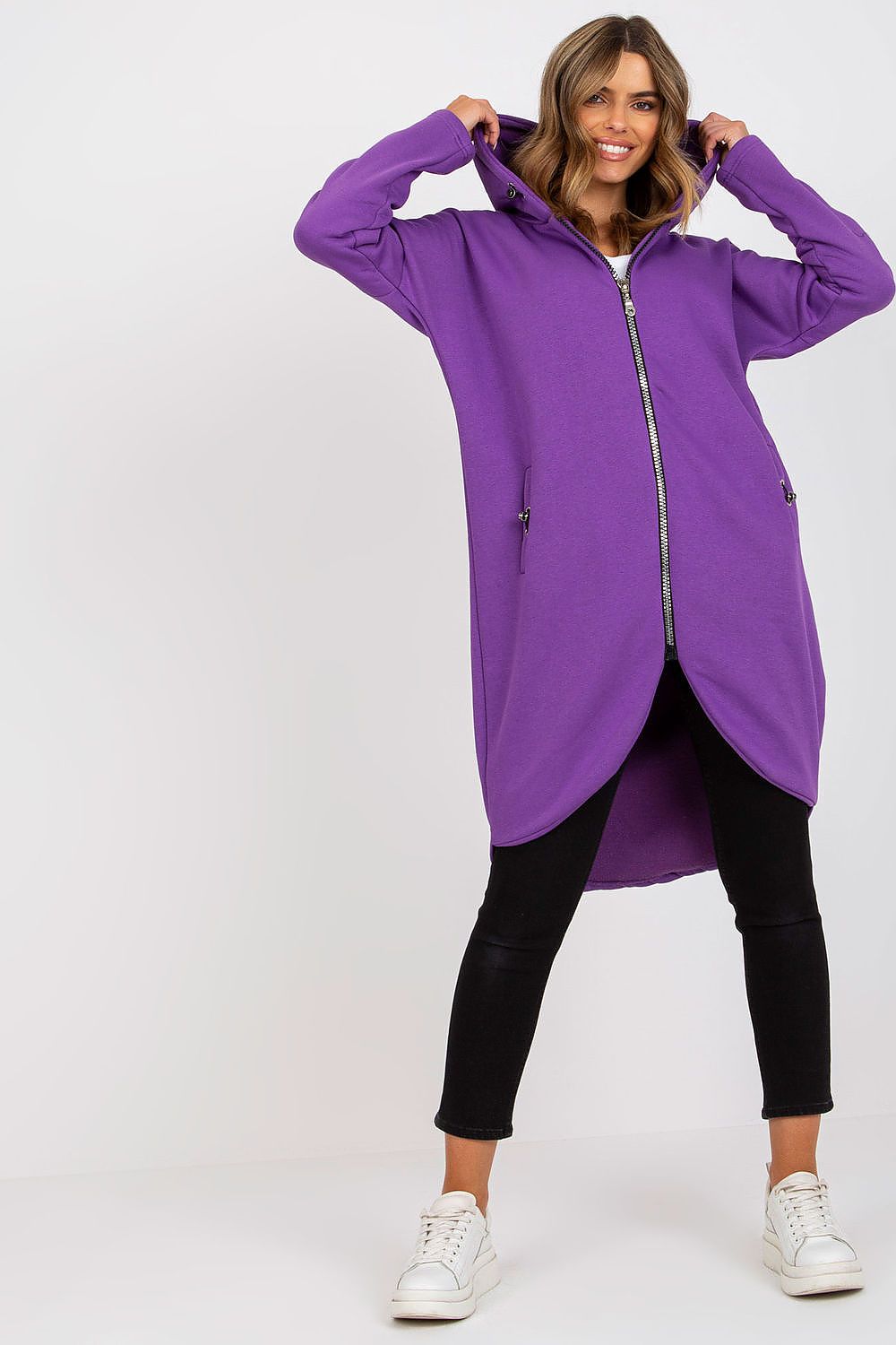 Sweatshirt model 168756