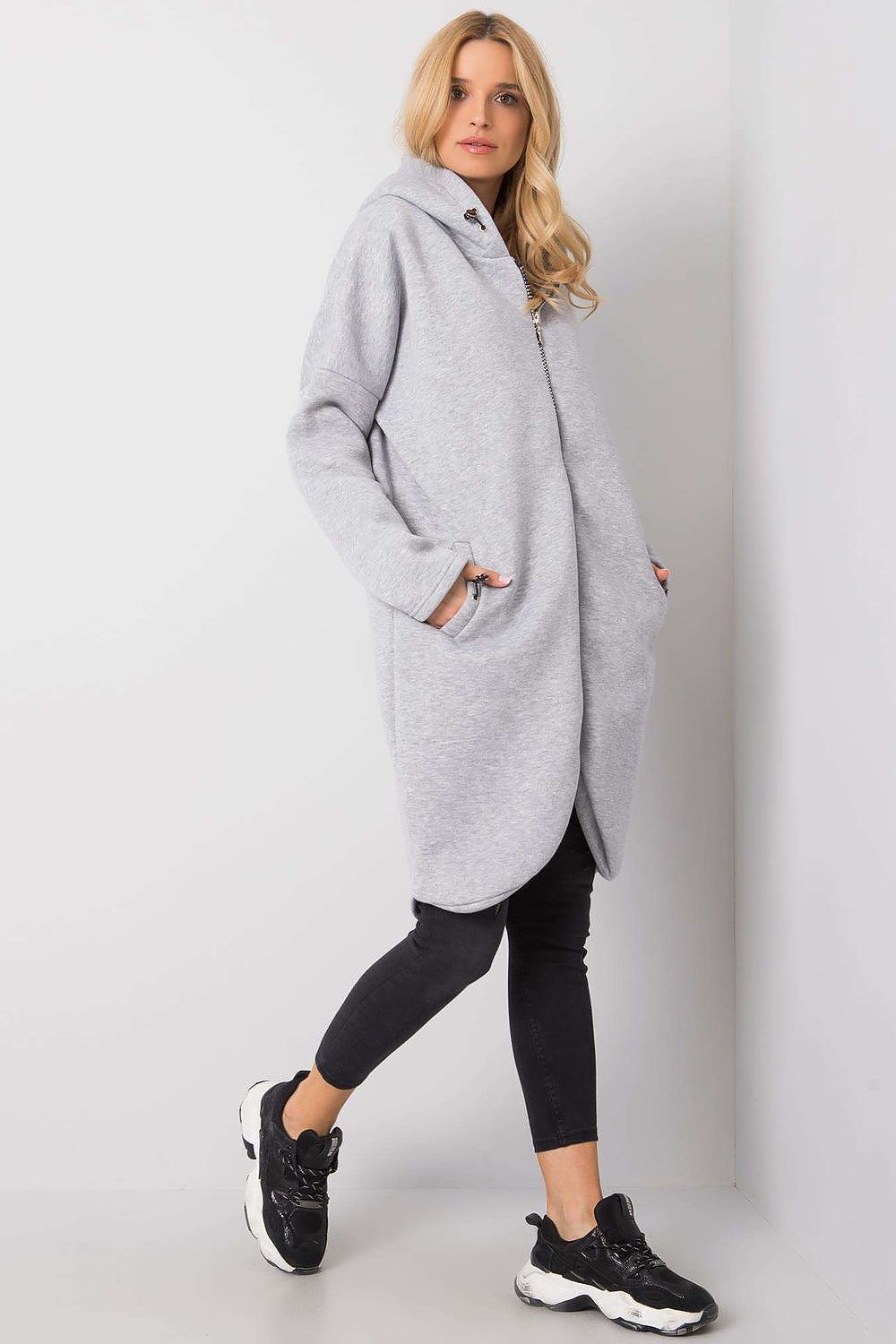 Sweatshirt model 168761