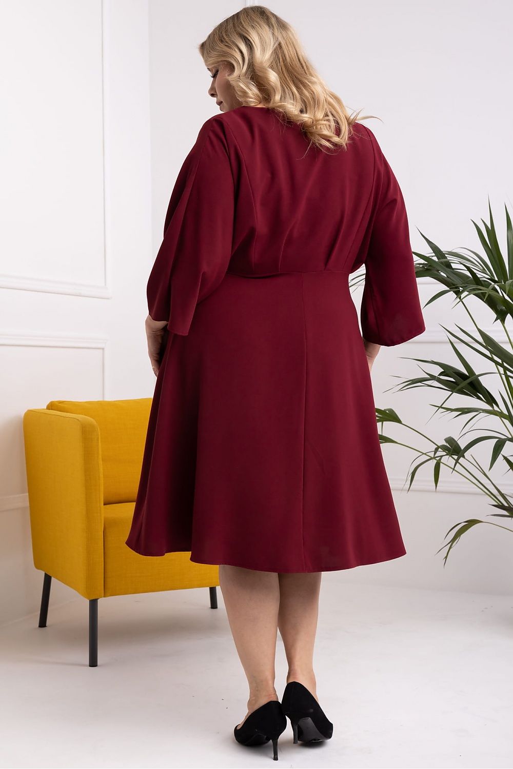 Plus size dress model 169252