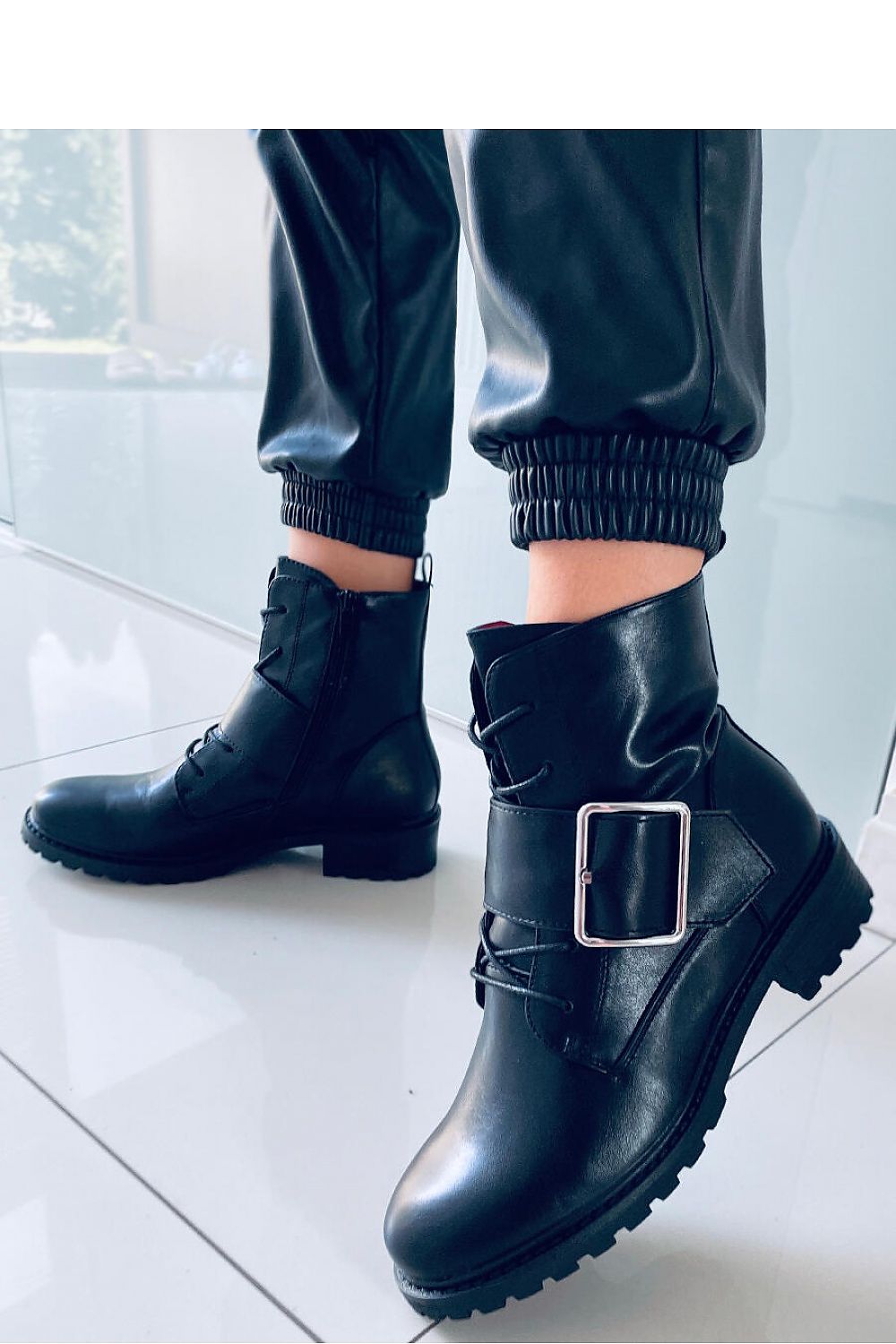 Boots model 170437