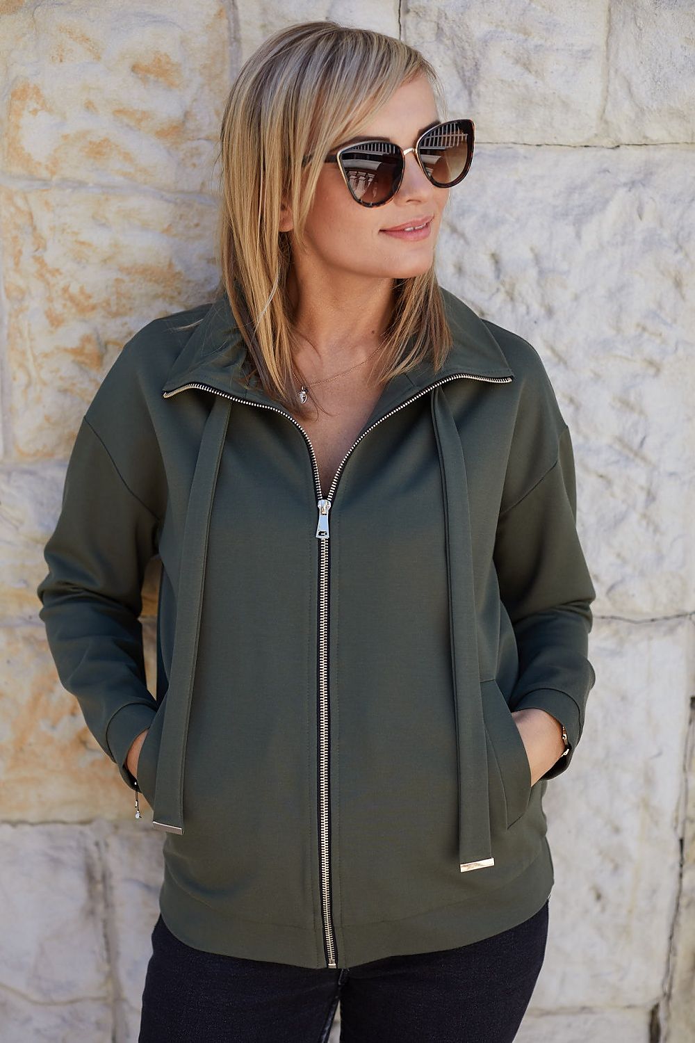 Sweatshirt model 172154