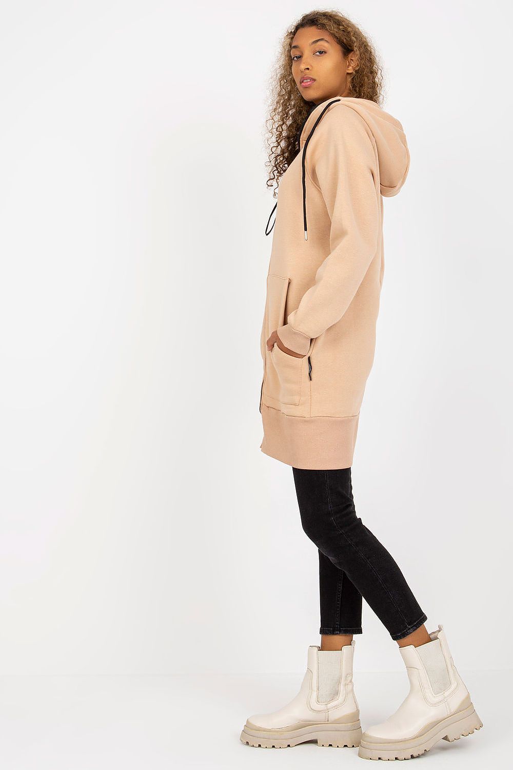 Sweatshirt model 172514