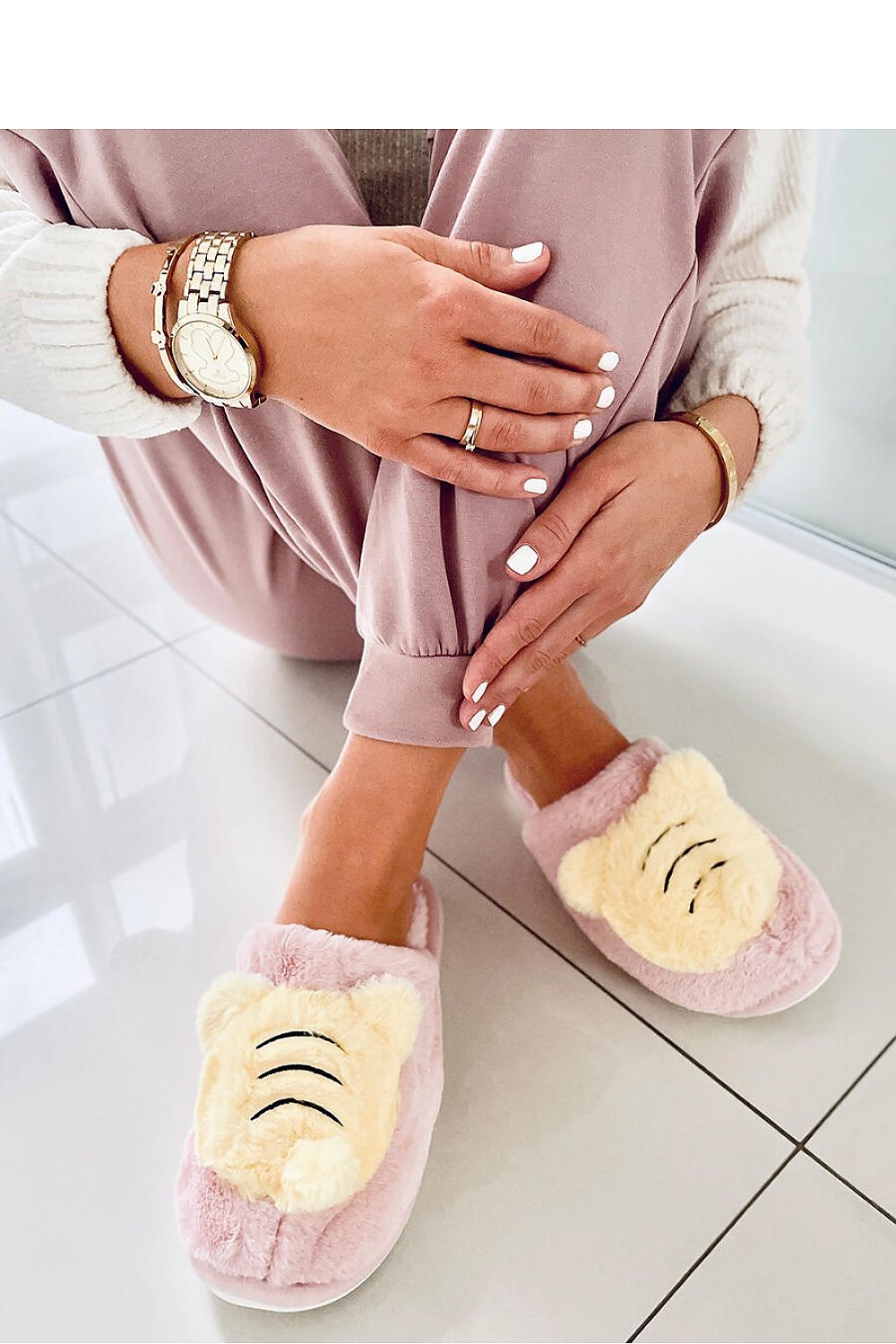 Slippers model 174118