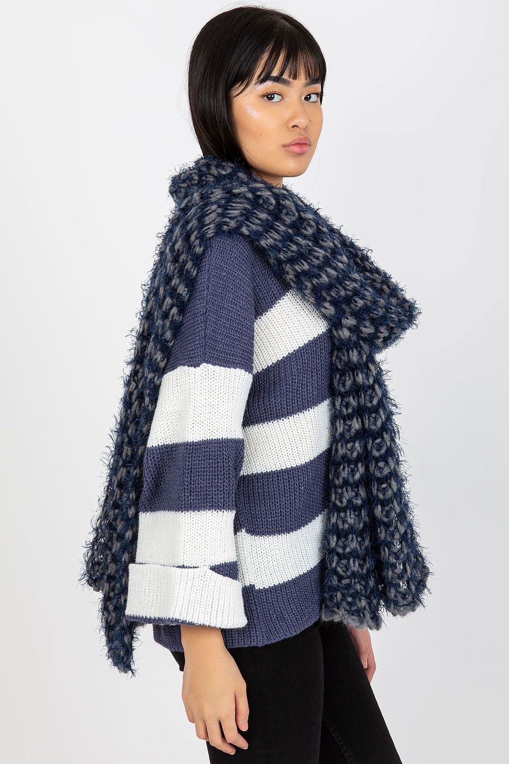 Shawl model 174876