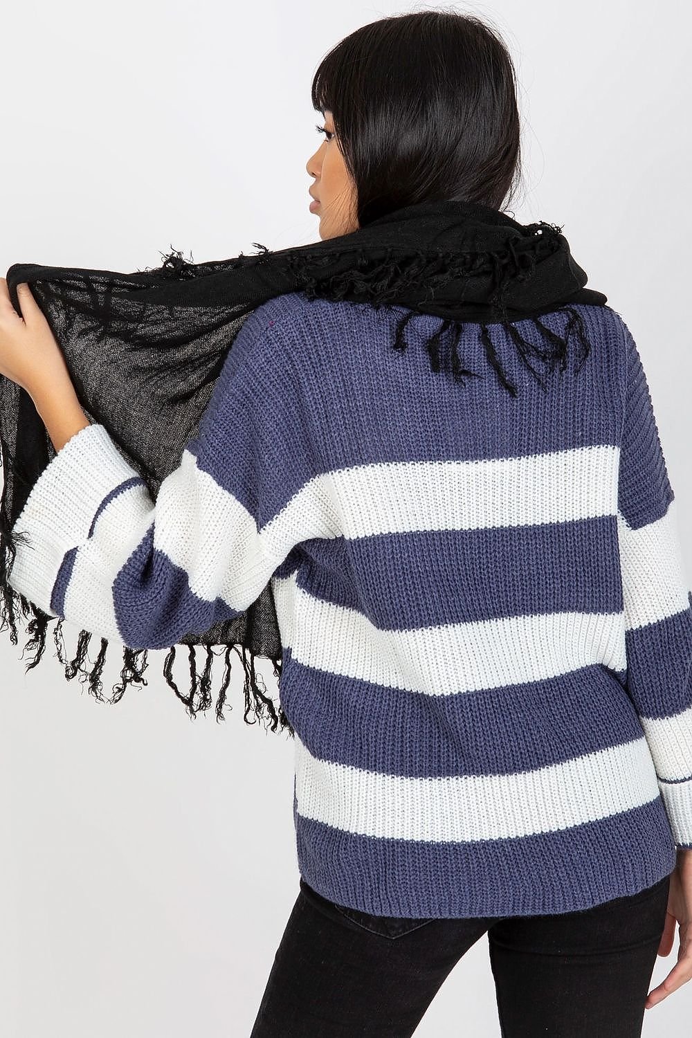 Shawl model 174883