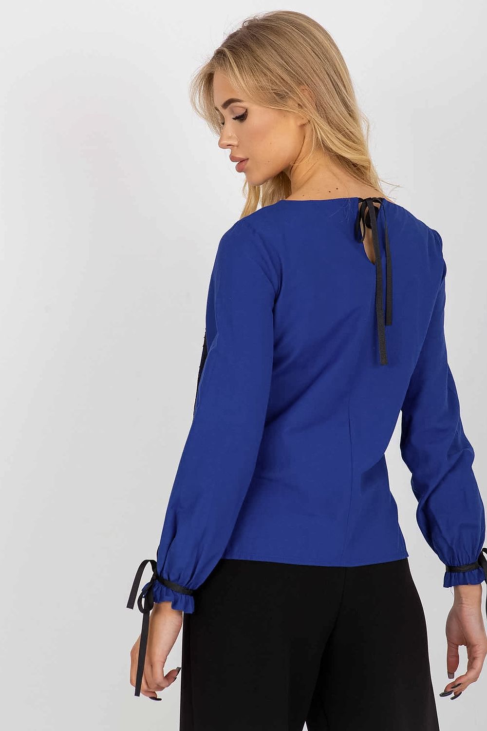 Blouse model 174946