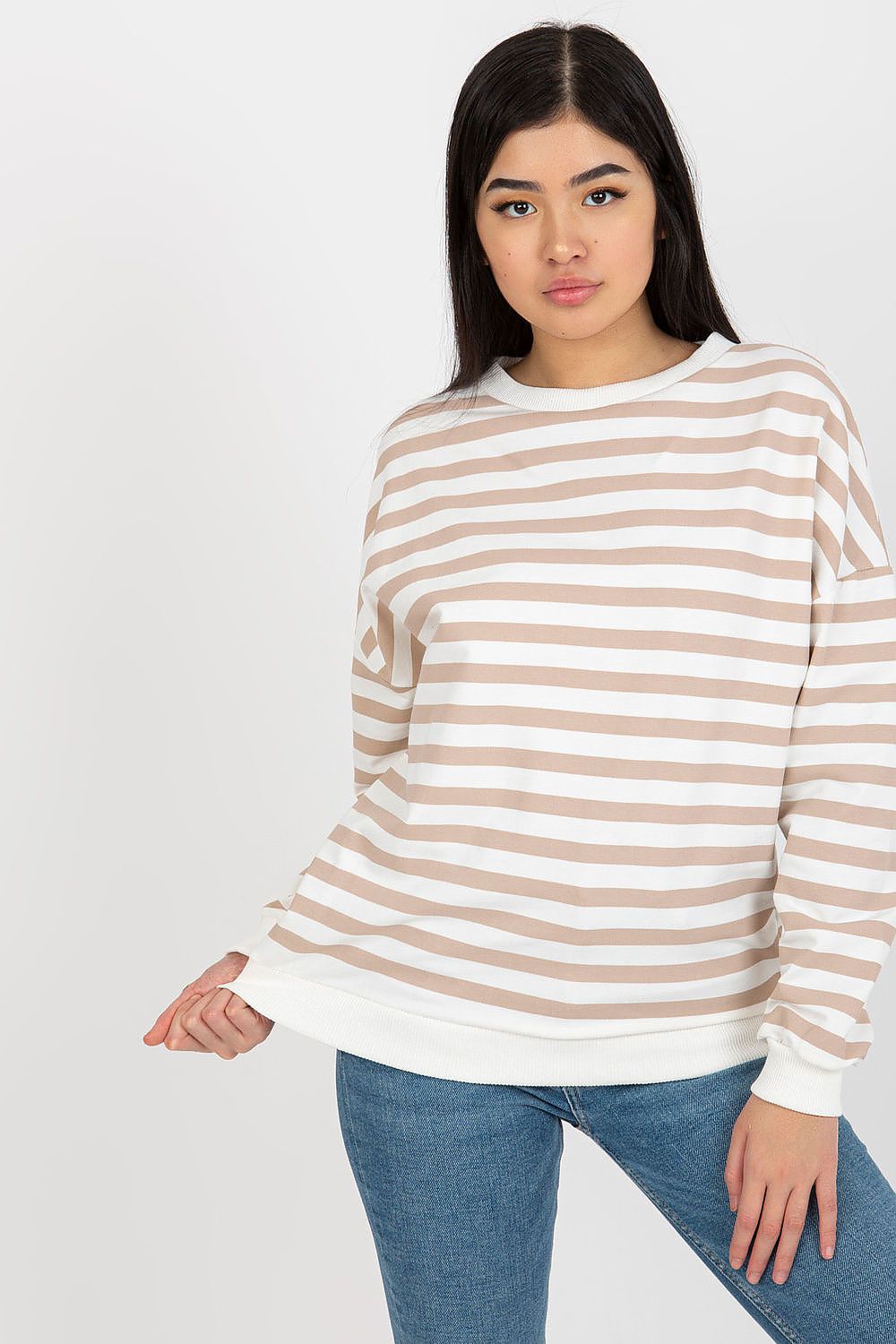 Sweatshirt model 175099