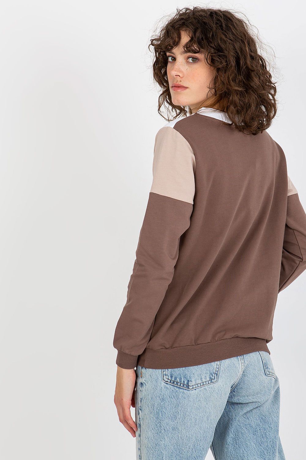 Sweatshirt model 175202
