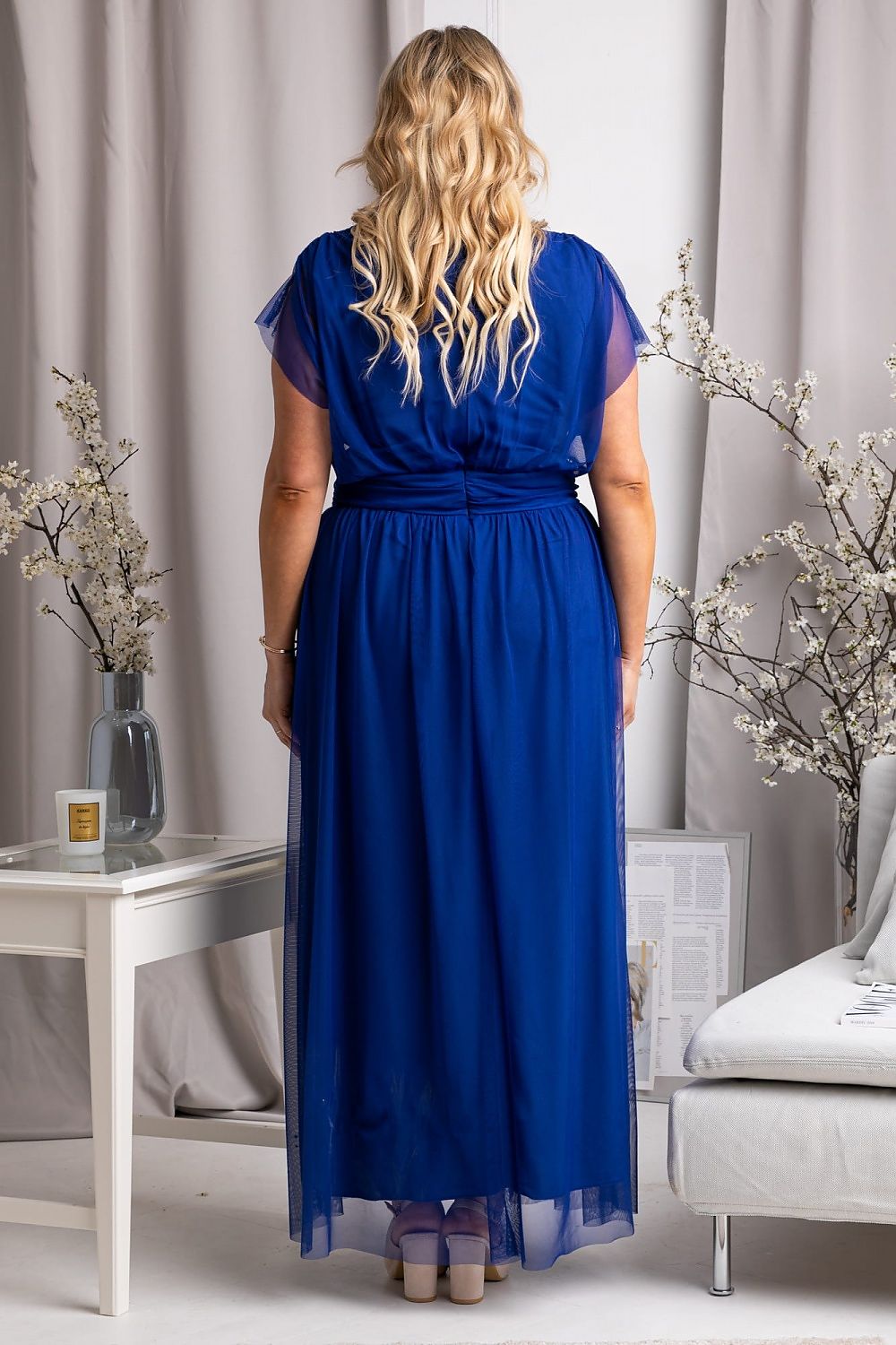 Plus size dress model 175248