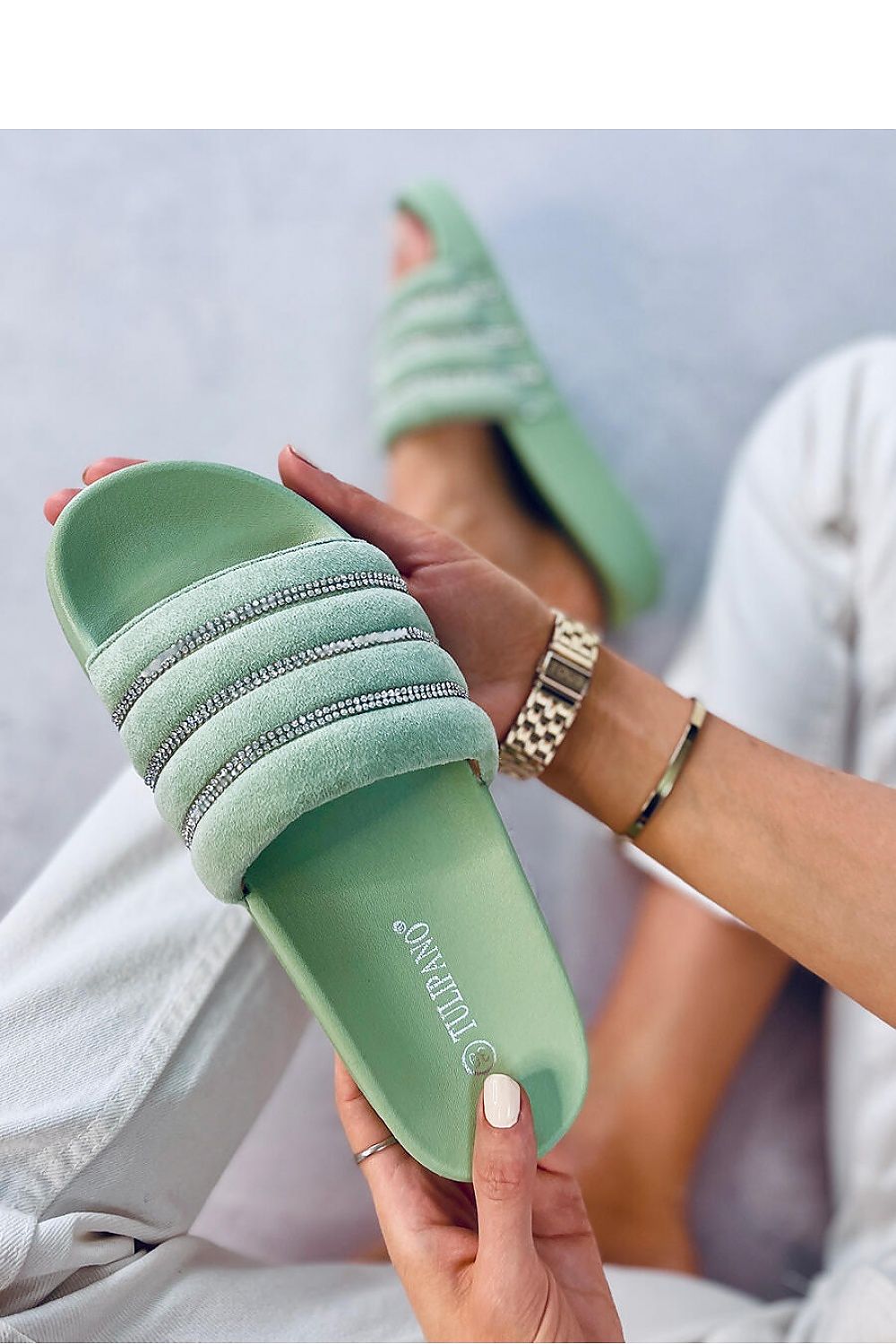 Flip-flops model 177637