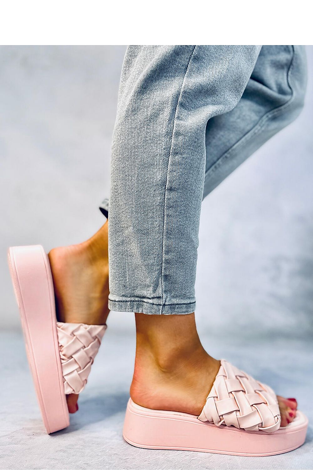 Flip-flops model 179277