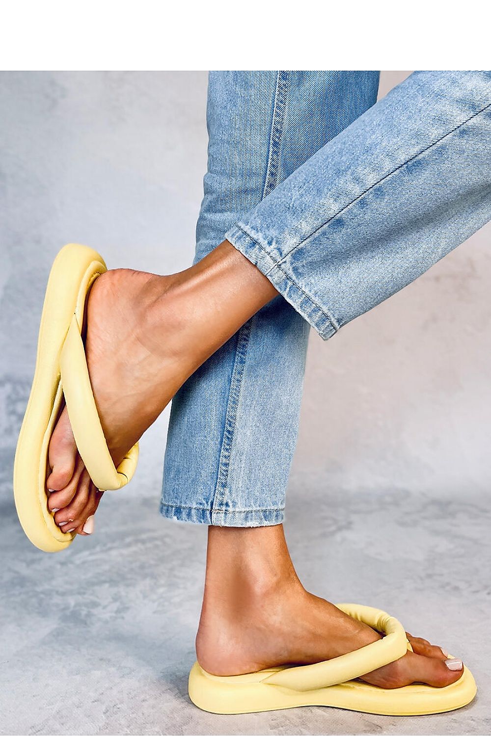 Japanese flip-flops model 179882