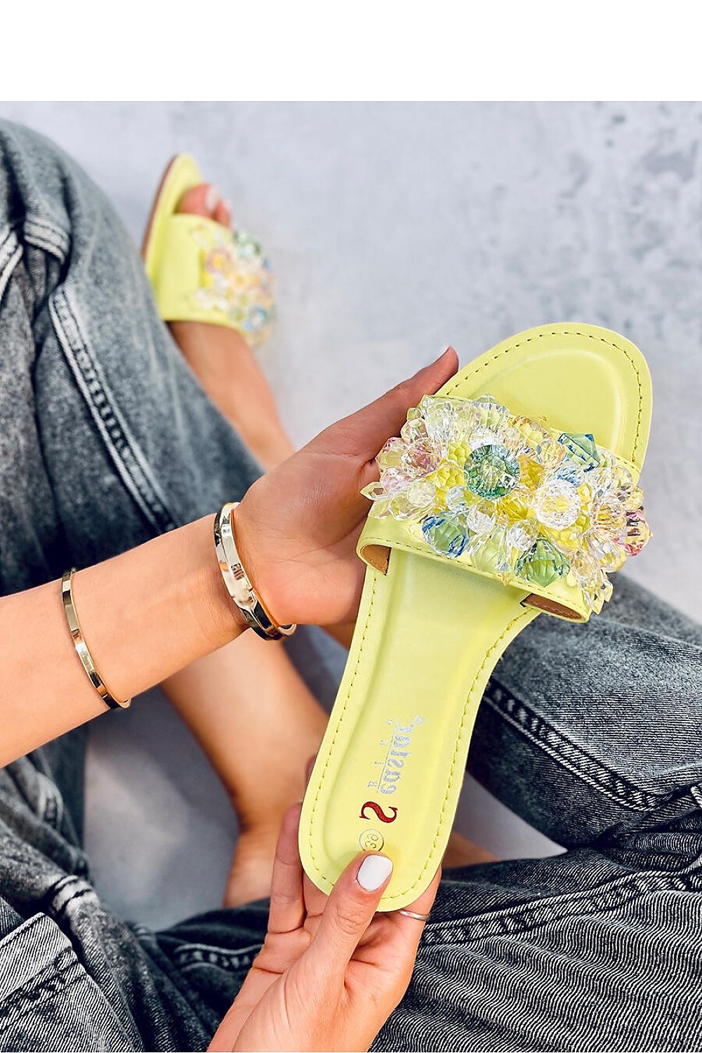 Flip-flops model 179899