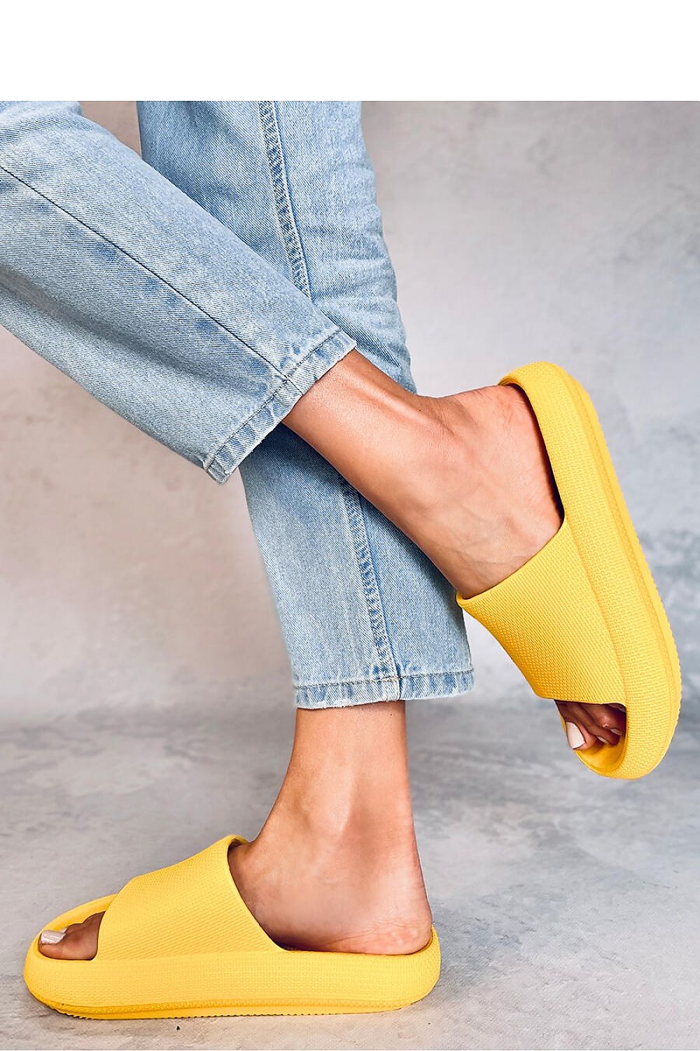 Flip-flops model 180436