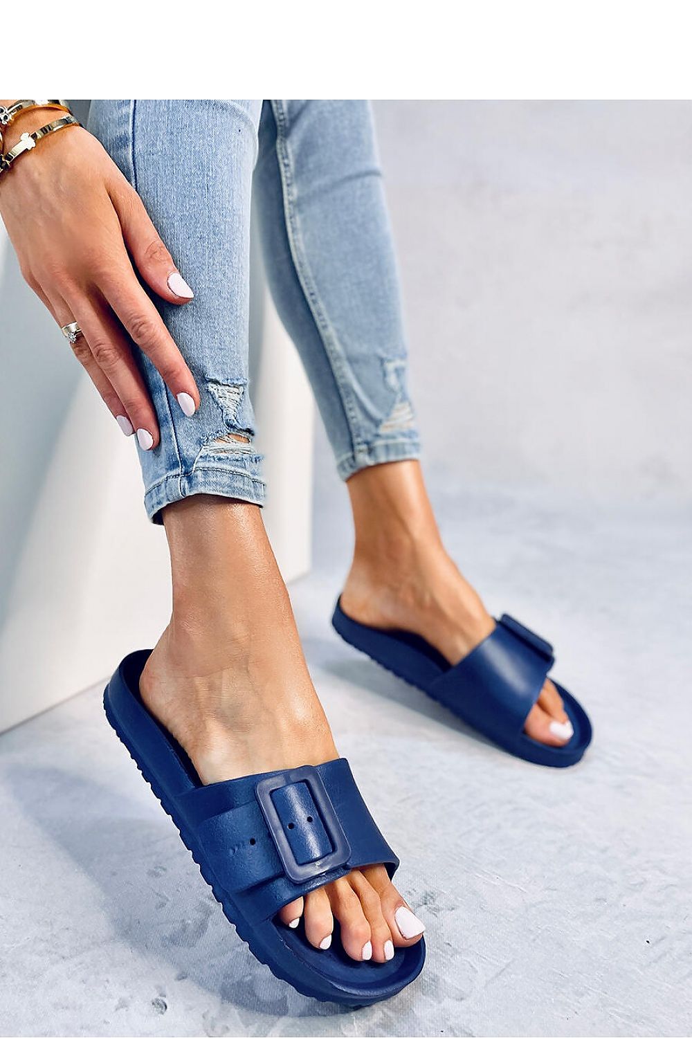 Flip-flops model 180571
