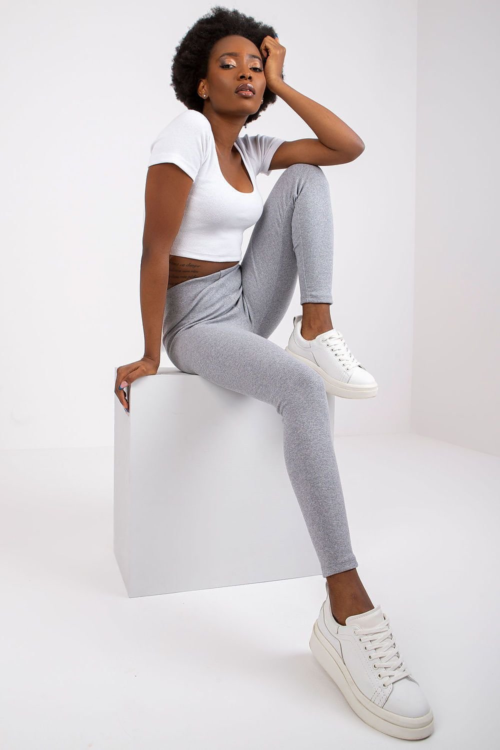 Long leggings model 180886