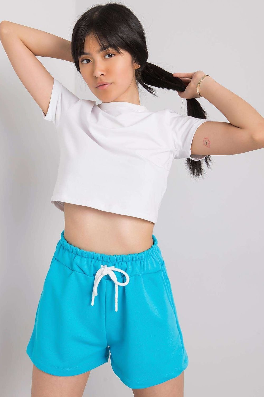 Shorts model 180903