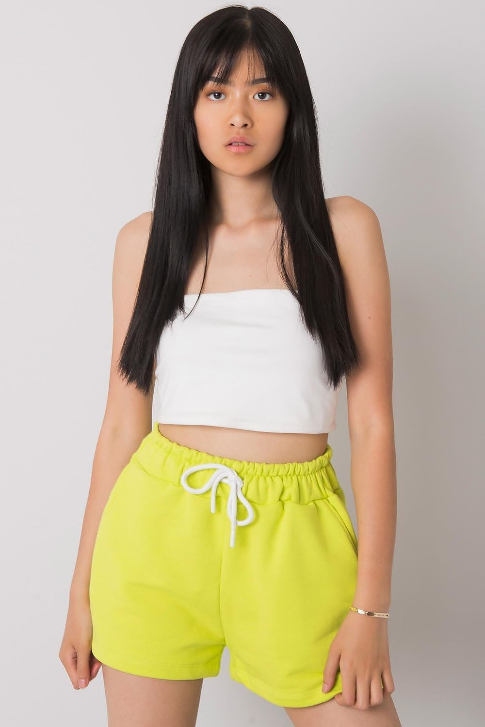 Shorts model 180905