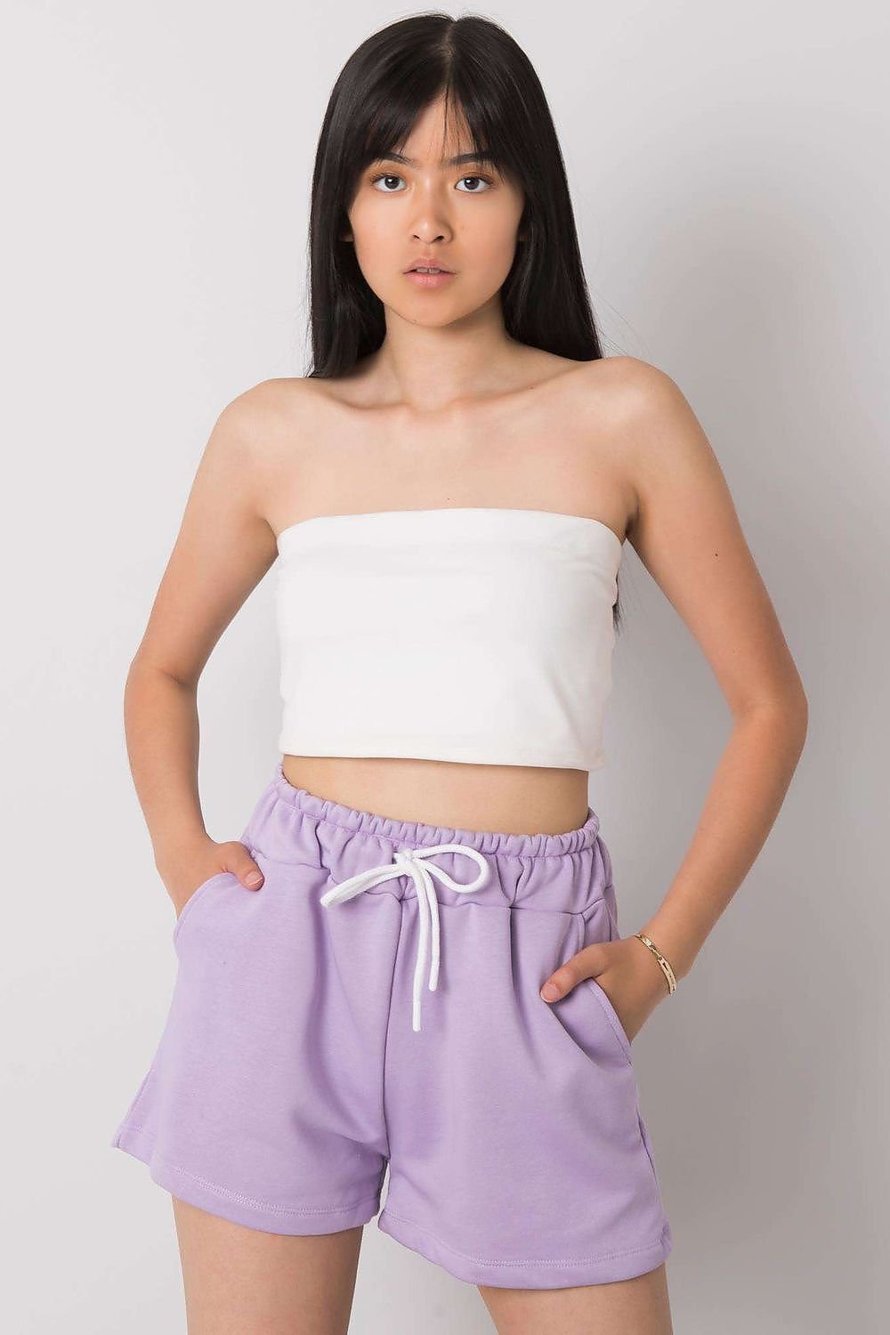 Shorts model 180906