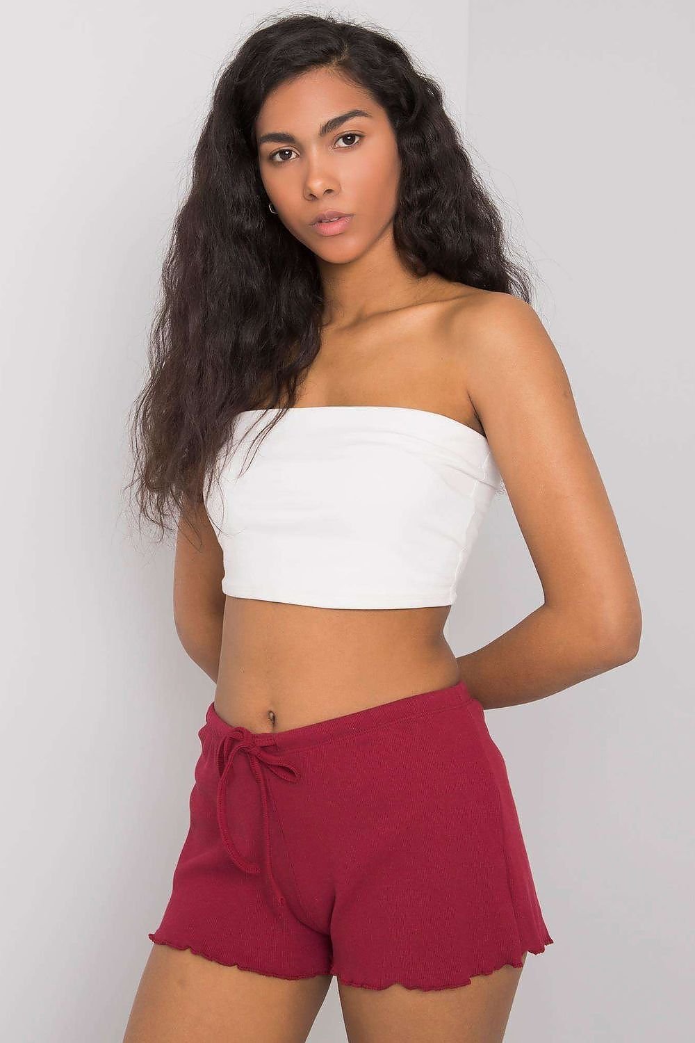 Shorts model 180911