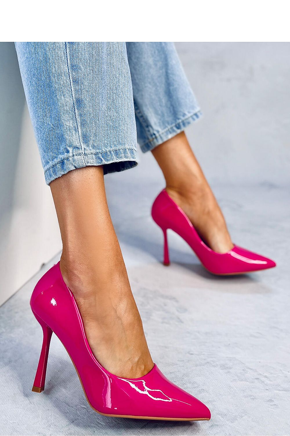 High heels model 181044