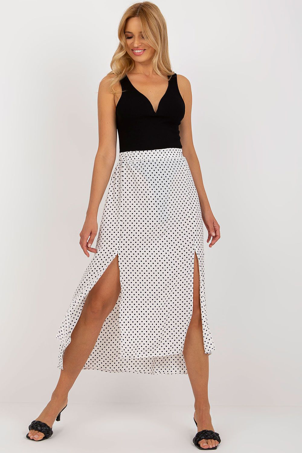 Long skirt model 181361