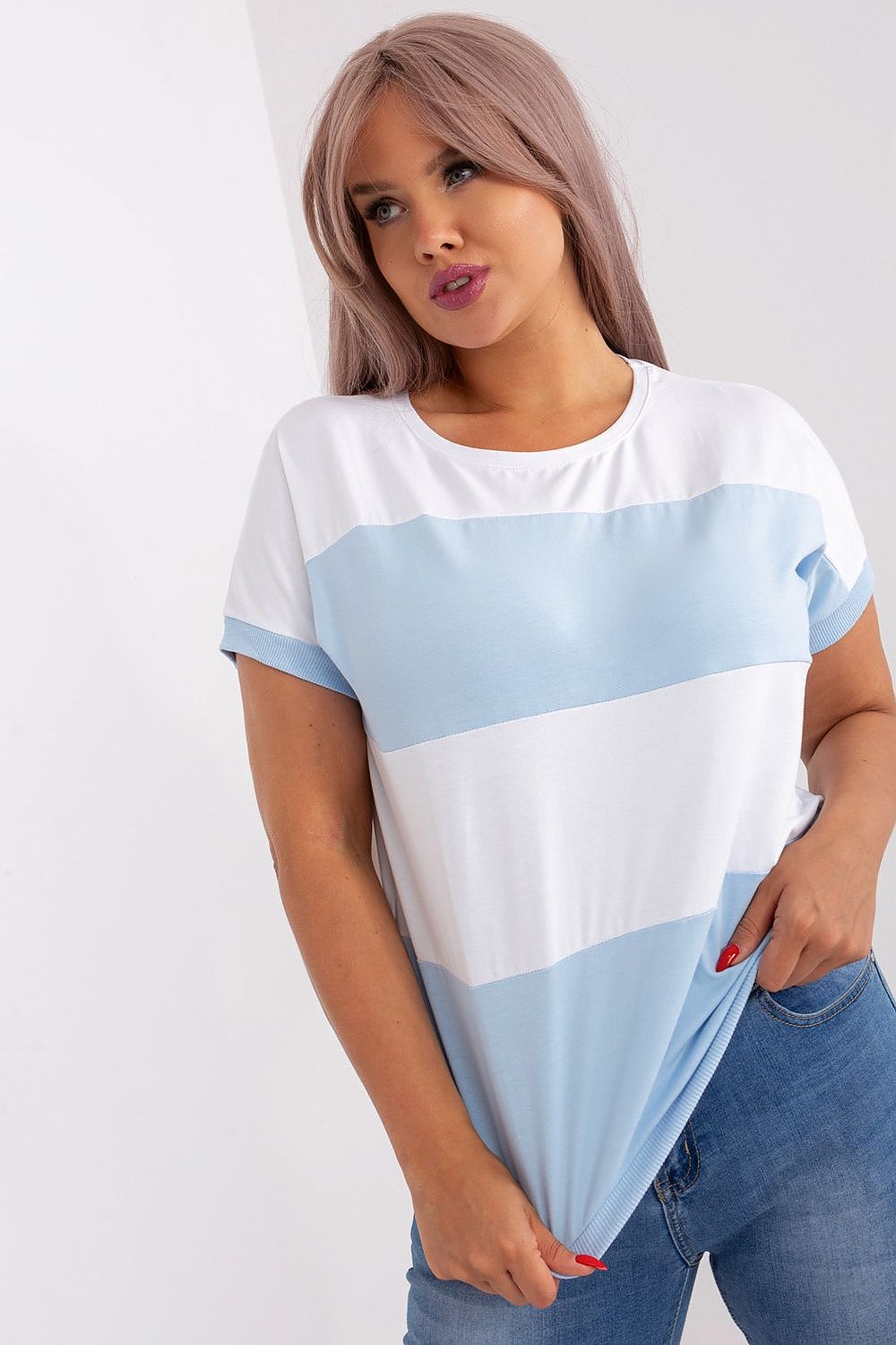 Plus size blouse model 182737