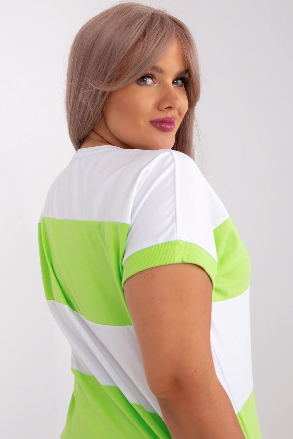 Plus size blouse model 182744