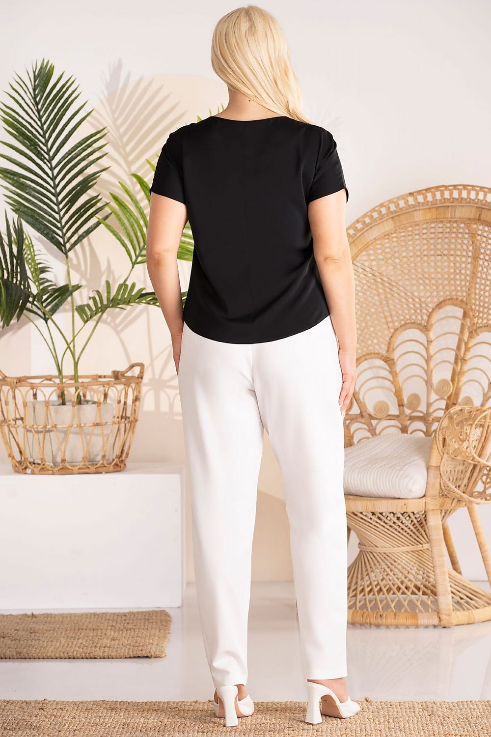 Plus size blouse model 183320