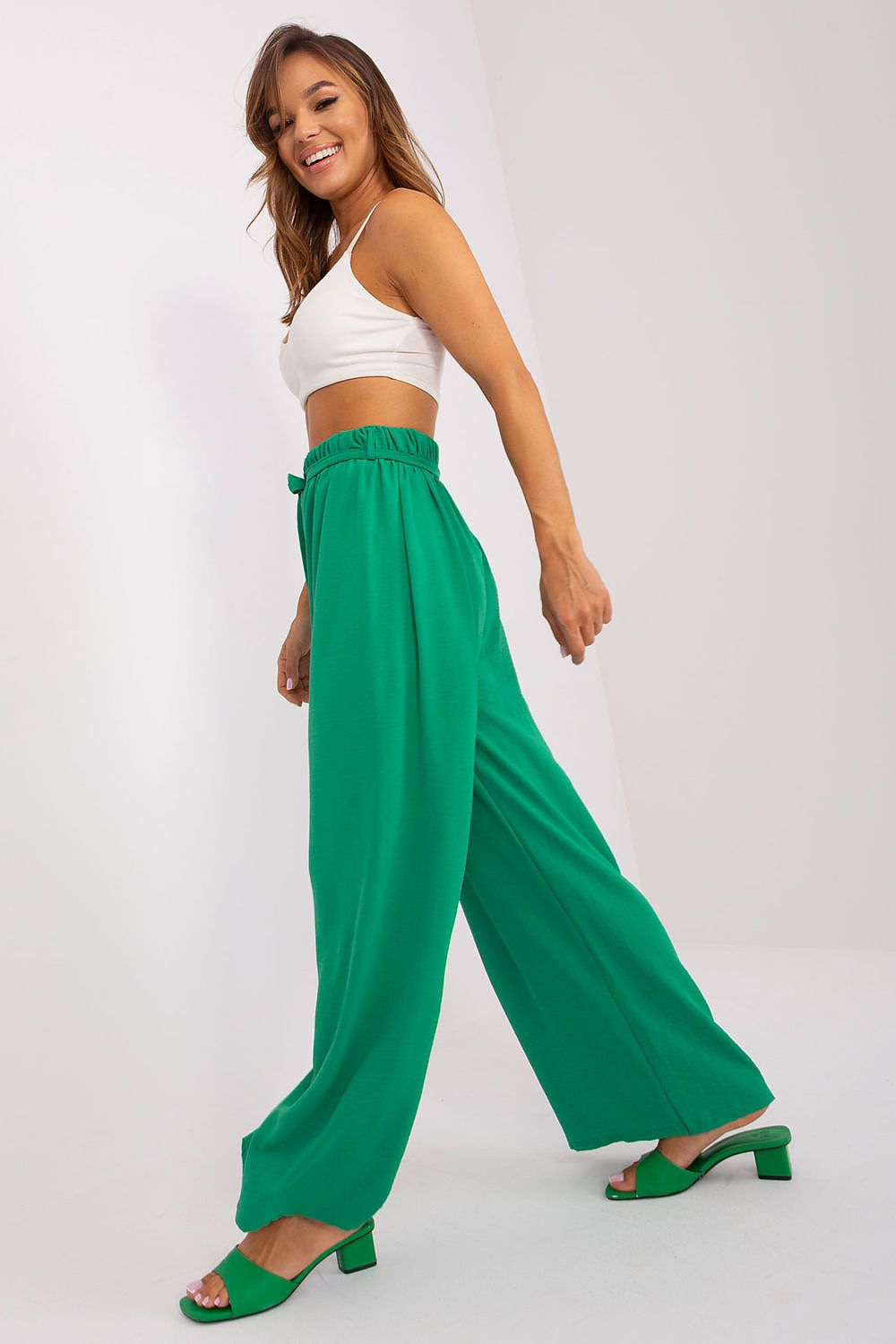 Women trousers model 183461