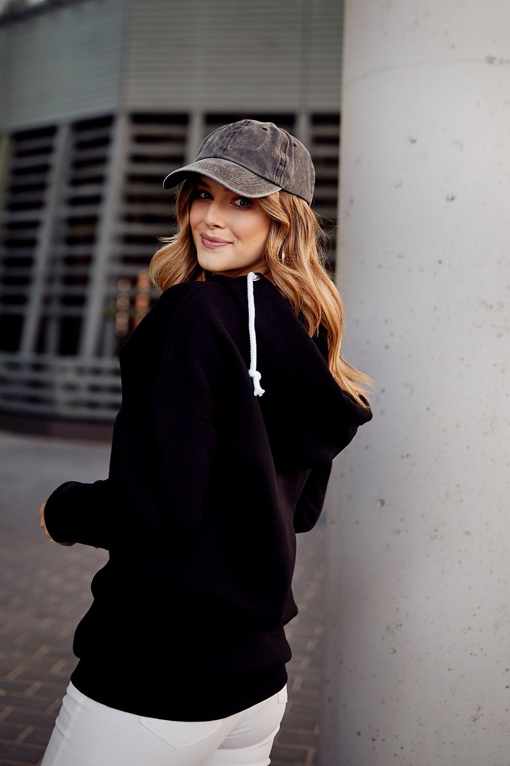 Sweatshirt model 184134