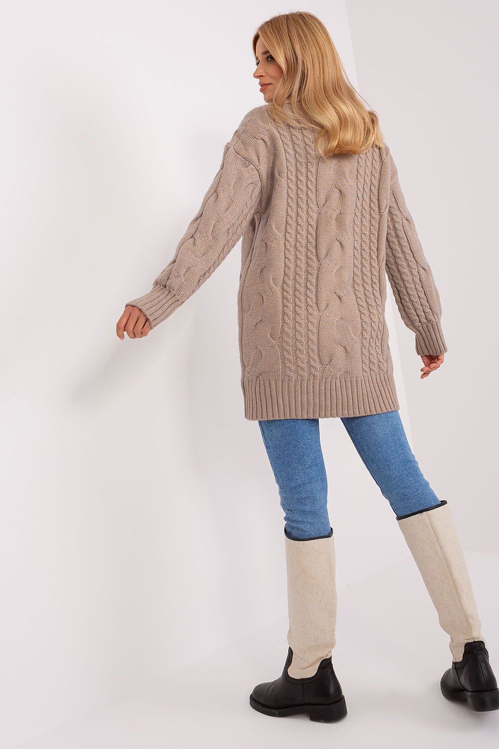 Long jumper model 185738