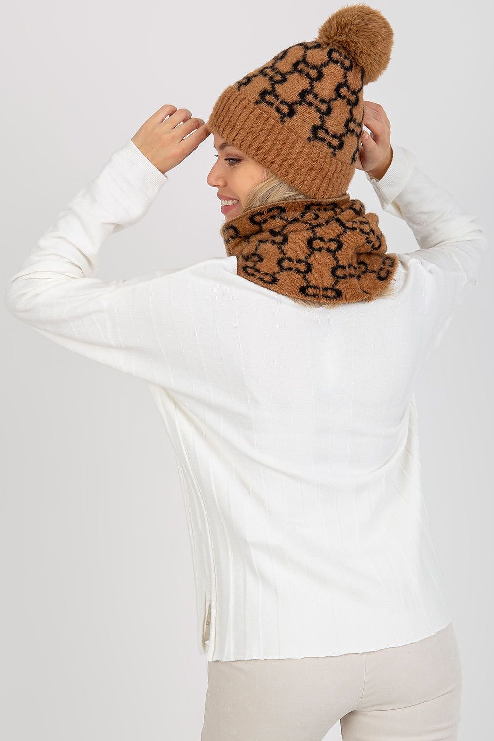 Cap model 185913
