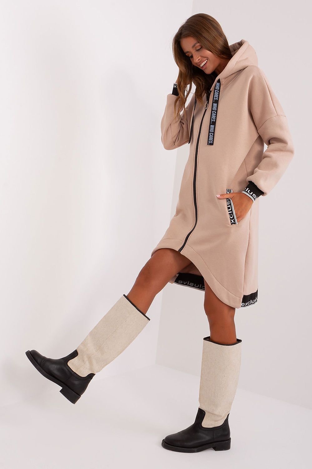 Sweatshirt model 185933