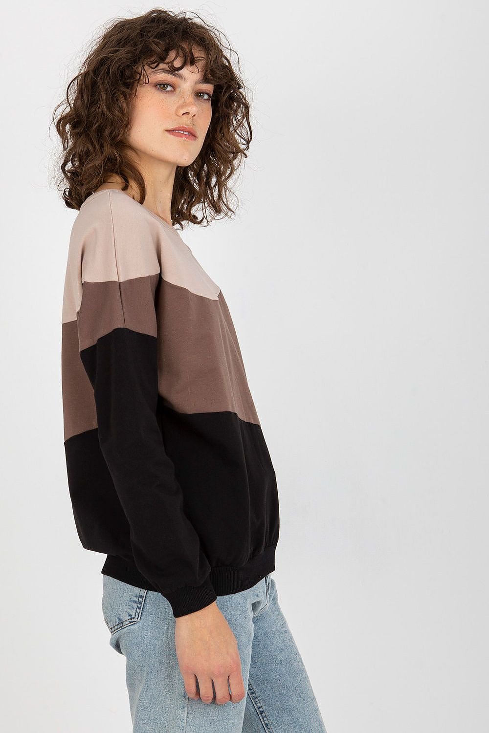Sweatshirt model 185959