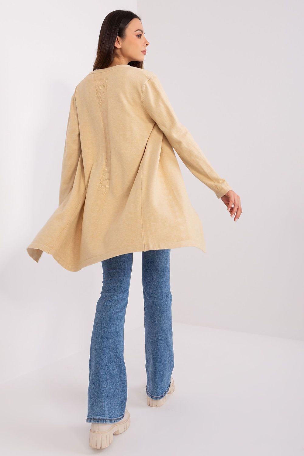 Cardigan model 186586